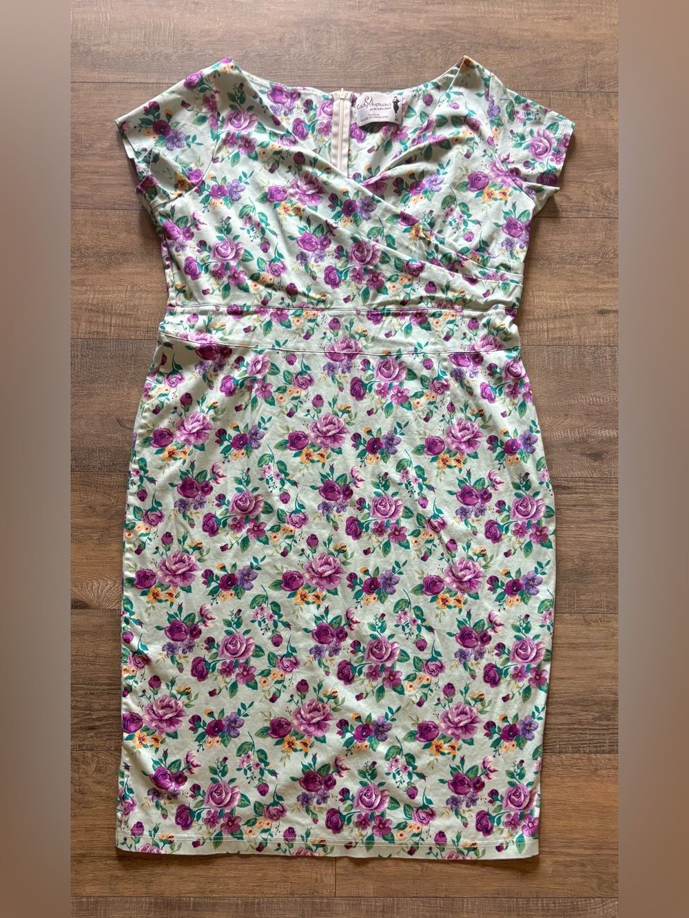 Lady Voluptuous women’s plus size 18/20 floral v-neck fitted waist pencil dress